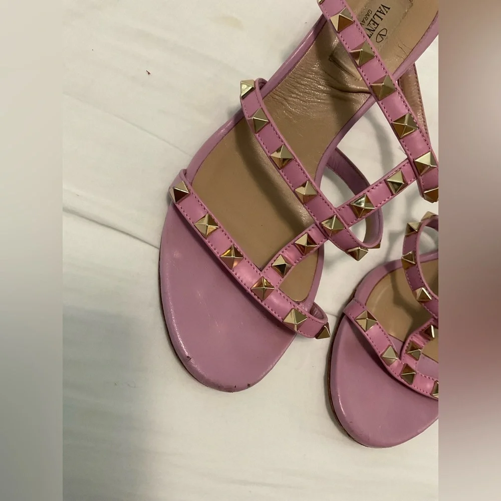 Valentino Lavender Sandals with Gold Studs - Picture 4 of 11